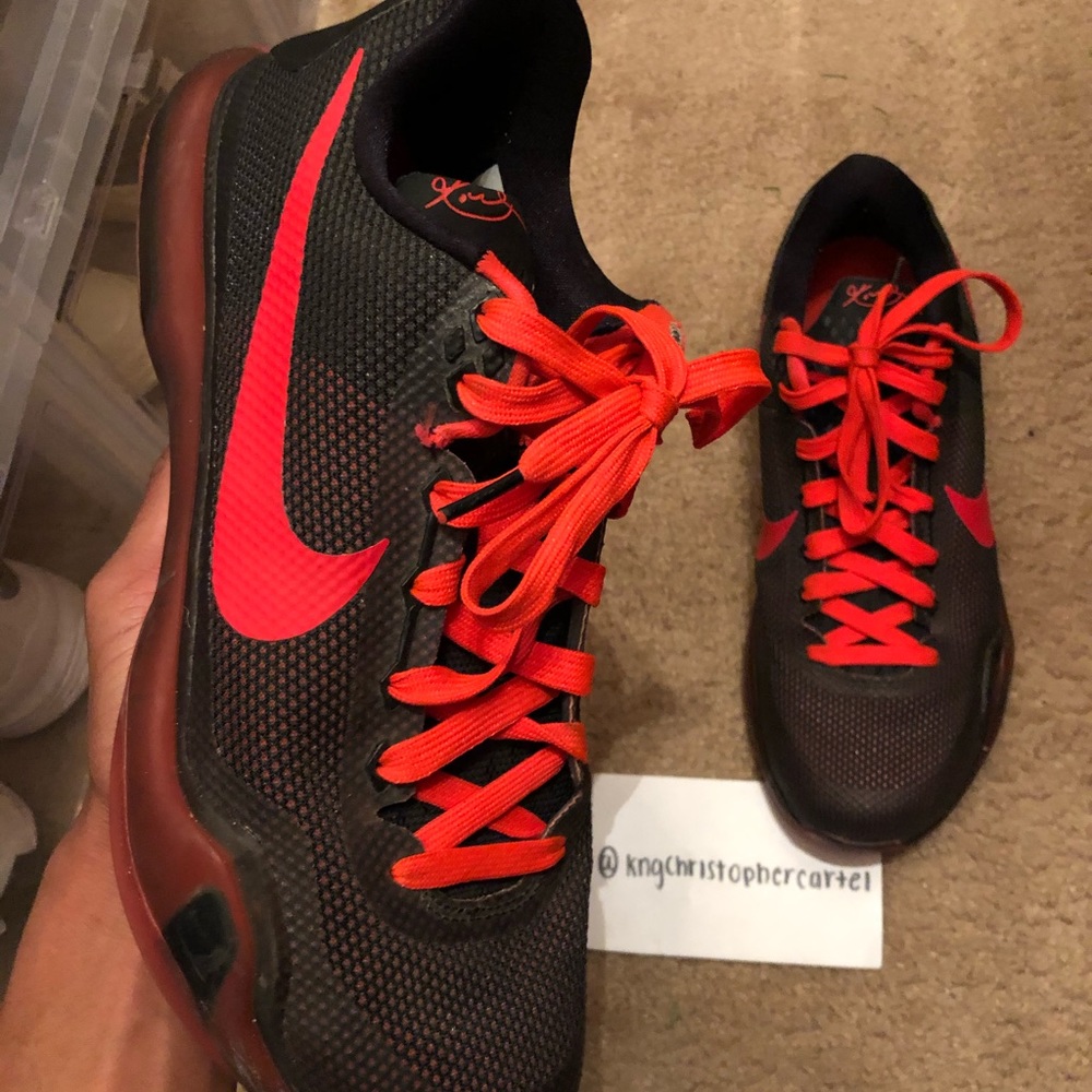 Kobe X “Crimson”